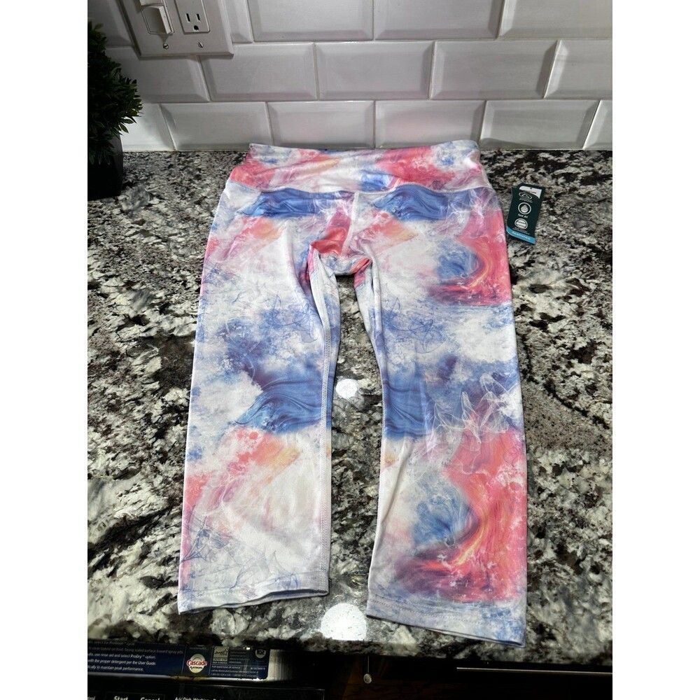 MTA Sport Capri Leggings